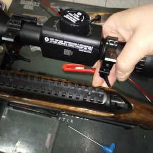 Ugradnja termalnog ciljnika na Picatinny šinu