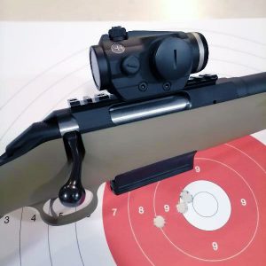 Hawke crvena točka koja se dokazala i na močnom kalibru 450 Bushmaster. Svojim klijentima preporučamo samo ono što smo i sami probali u lovu