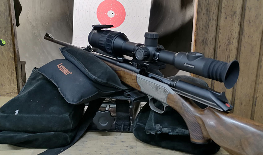 Ugradnja i upucavanje digitalnog noćnog ciljnika